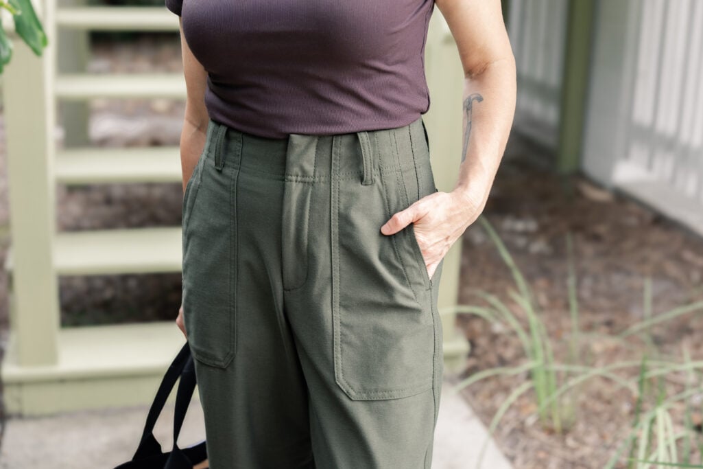 barrel pants detail