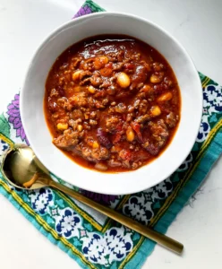 Instant Pot Chili: A Cozy, Flavor-Packed One-Pot Meal for Cold Days