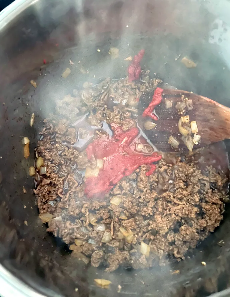adding tomato paste to instant pot chili
