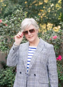 Pattern Mixing for Beginners: How to Mix Patterns in an Outfit Over 50