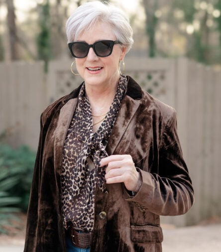 Wide-Leg Pants Over 50: What Works, What Doesn’t, and How to Get It Right