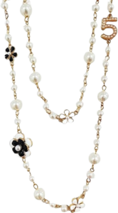 Chanel Camélia Pearl Necklace Dupe