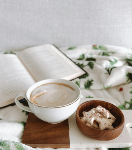 A Cozy Night In: 5 Little Luxuries That Make Your Weekend Feel SO Special! 🛁✨