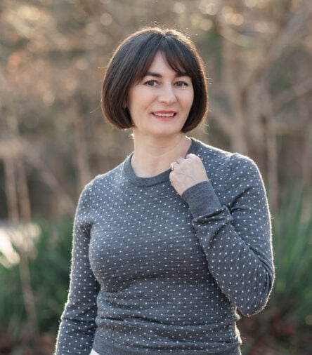 In-Between Season Outfit for Petites: Late Winter to Spring Styling