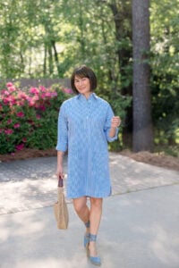 Shirtdresses for Petites: How to Wear One Without Looking Swamped
