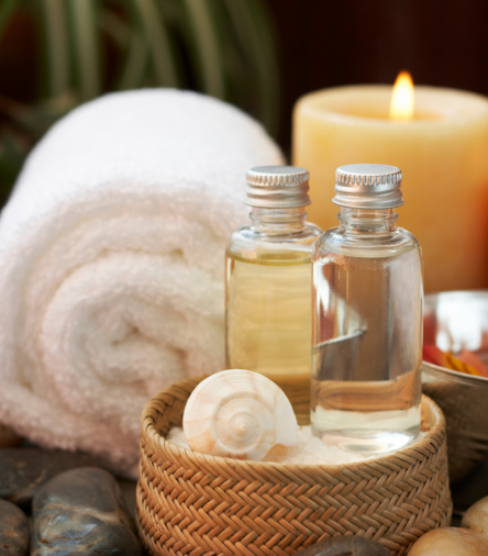 The Friday Wind-Down: 6 Self-Care Rituals That Make Summer Evenings Feel Like a Retreat ๐
โจ