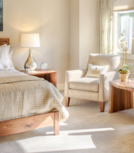 The Guest Room Refresh: 7 Finds That’ll Make Your Summer Visitors Feel Like They’re Staying at a Boutique Hotel 🏠🛏️✨