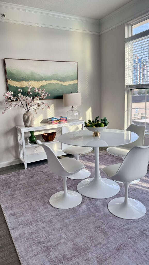 Washable Impasto rug from Ruggable under dining table
