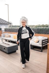 Game Day Entertaining: 10 Amazon Finds + What to Wear