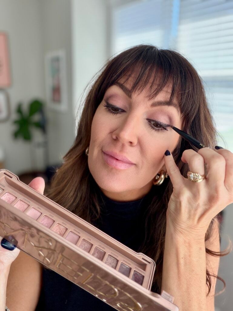jennifer with eyeshadow palette